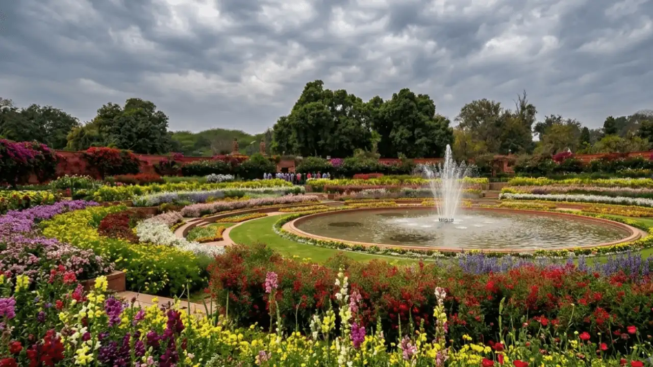 Mugal garden rashtrapati bhavan