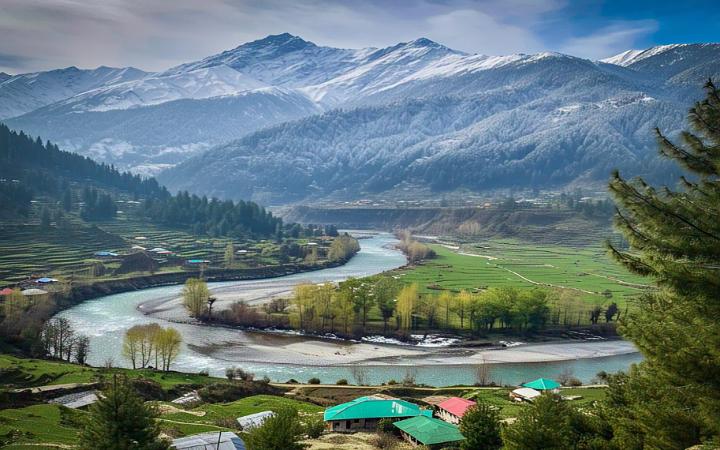 Pahalgam : खूबसूरत घाटियों, हरे-भरे मैदानों और बर्फ से ढके पहाड़ों के लिए प्रसिद्ध