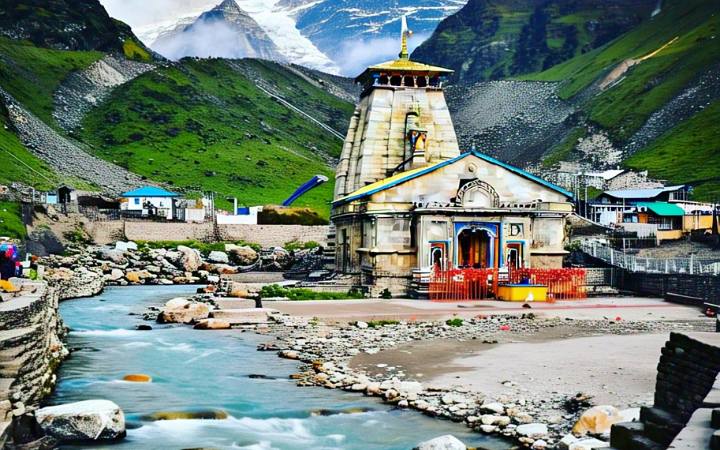Kedarnath temple yatra : खूबसूरत जंगल, बर्फीले पहाड़ और मंदाकिनी नदी के खूबसूरती के साथ