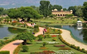 Srinagar mugal garden