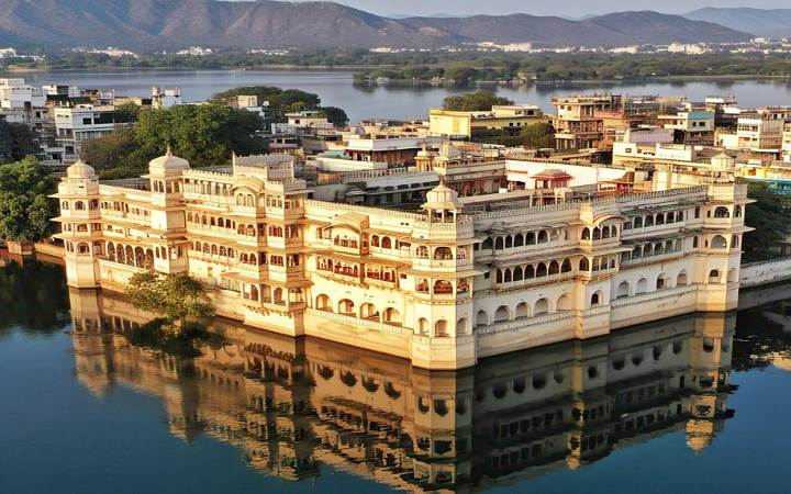 Bagore ki haveli : ऐसा जगह, जो किसी पुरानी बॉलीवुड फिल्मी सेट की तरह हैं