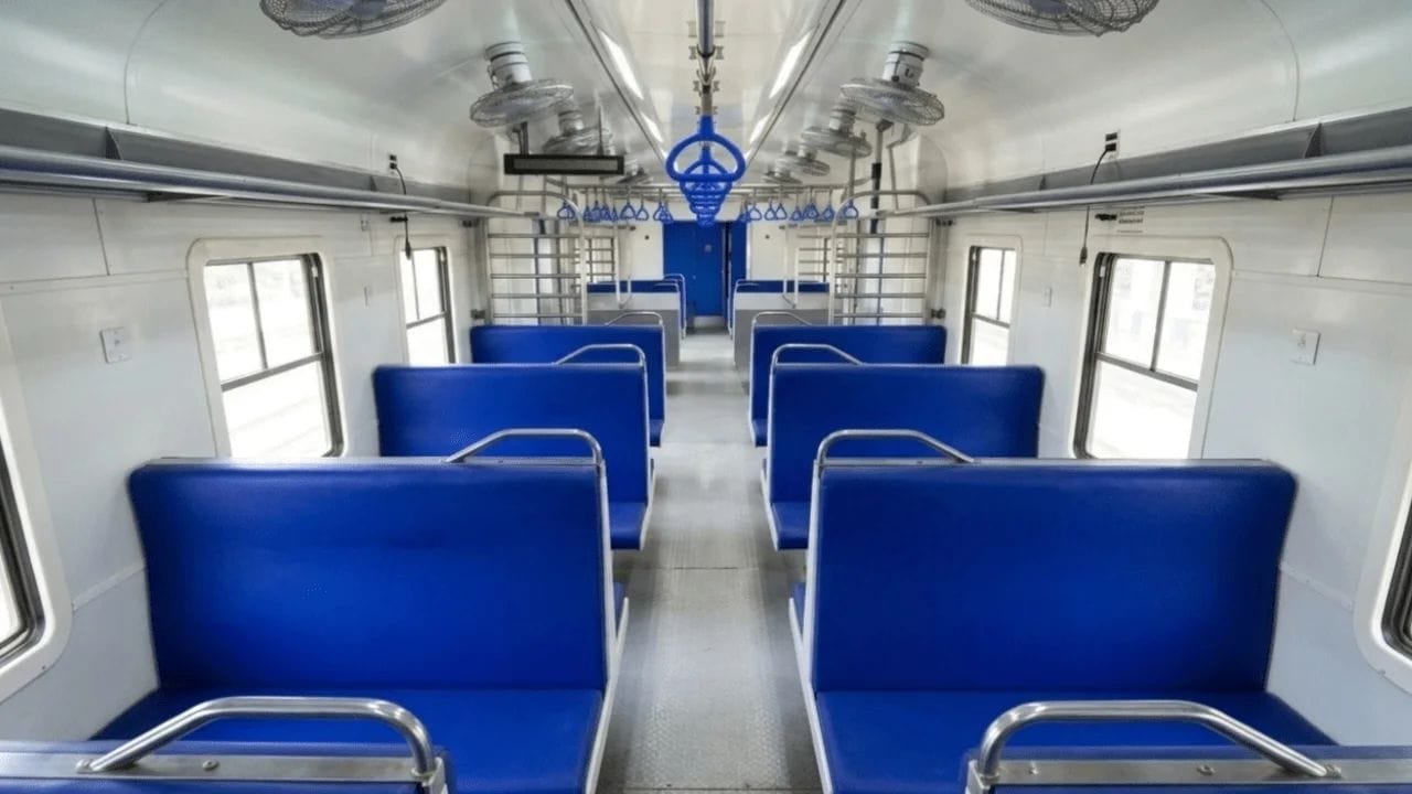 Hydrogen Train ka andar kaisa hai